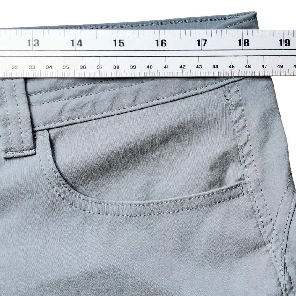 Eddie Bauer Women's Size 16 Hiking Shorts Gray Stretch Nylon Zip Pocket Outdoor - Picture 3 of 9